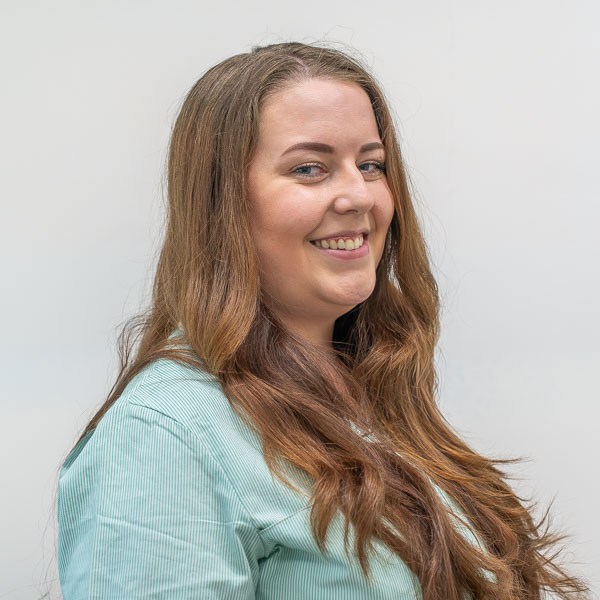 Chloe Vine - Ashworth Veterinary Group - Portraits (Web) 2026-06