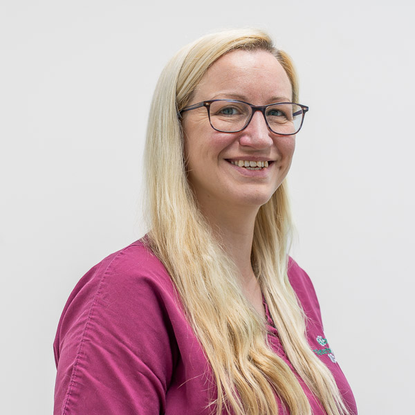 Sophie Gray - Ashworth Veterinary Group - Portraits (Web) 2026-06